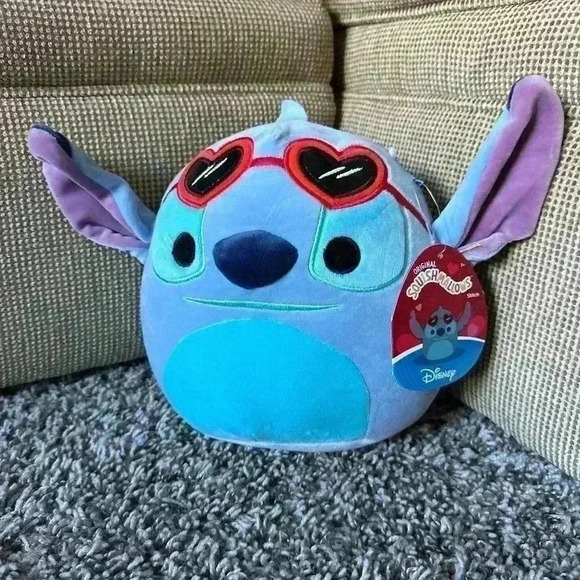 NWT Original Squishmallows 8" Disney Lilo & Stitch Valentines Day Stitch - Picture 1 of 3